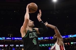 马祖拉：武切维奇到队第一天就全力以赴 用实际表现左右比赛胜负