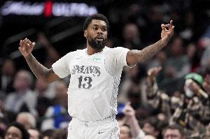 本赛季中距离命中率：马绍尔60%最准 约基奇第2 SGA第3 杜兰特第4