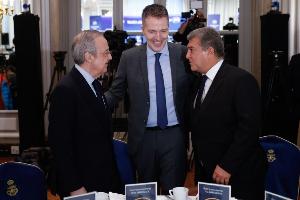 拉波尔塔有王炸！塞尔谈巴萨退出欧超：会员未对欧超提案投票