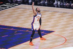 传射俱佳！布伦森21中12砍下全场最高31分8助 正负值+20