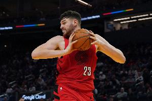 稳定两双！克林根10中6得13分17板 爆抢7个前场篮板全场最高