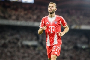 记者：拜仁正与莱默尔商谈续约，本希望圣诞节达成协议但未能如愿