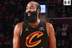 来了来了！哈登将在今天对阵国王的比赛中迎来骑士生涯首秀