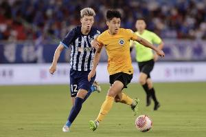 约250万人民币！德转：戴伟浚加盟深圳新鹏城的转会费为30.4万欧