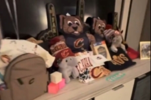 不用担心没地方住！骑士为施罗德精心布置酒店 还有世界杯夺冠照