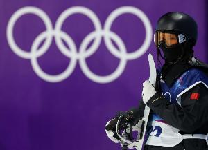 张小楠：苏翊鸣第一时间安慰我 他说我能跳出这么好的动作不错了