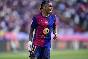 阿斯报：拉菲尼亚恢复进展慢于预期，能否出战马竞存在很大疑问