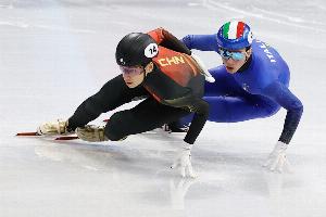 短道速滑男子1000米预赛：林孝埈、刘少昂和孙龙全部晋级1/4决赛