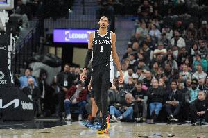 纪录收割机！文班亚马单节25分 创NBA历史中锋首节得分新高