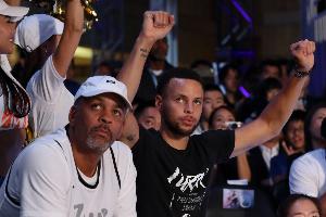 拓媒：三分大赛要想搞噱头 可以让库里父亲和儿子同场PK