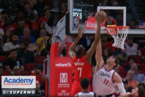 很拼！杜兰特起飞试图隔扣大洛佩斯造犯规 快船挑战成功改判好帽