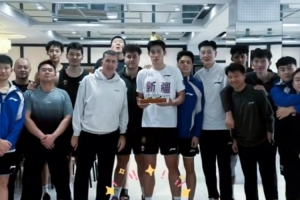 真挚的祝福！祝曲笑宇22岁生日快乐！