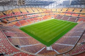 渝媒：铜梁龙主场龙兴足球场可容纳6万人，更衣室内可以热身