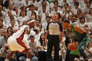 皮尔斯：不喜欢摆烂但存在即合理 只有篮球是一个人可以改变一切