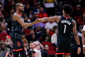 杜兰特谈阿门和谢泼德打控卫：他们很聪明对比赛的阅读更清晰了