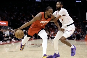 杜兰特vs莱纳德：谁的队友比较糙？