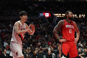 队记：第1次打火箭是杨瀚森本赛季最好的几场之一 发挥了一定作用