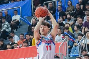 有一说一！齐麟（新疆伊力特）的跳投观赏性真不错