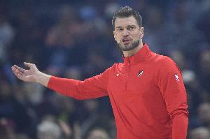 解说：斯普利特执教上经常被对方主帅吊打 很少能强过对手