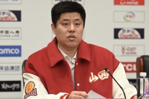 潘江：主要输在自己身上 进攻打得比较急躁 防守主动性也不够