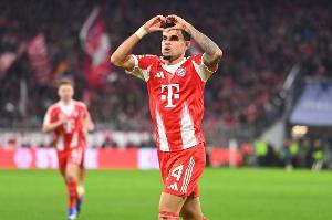 选了拉师傅！每体：巴萨曾想签迪亚斯，但对方索要1400万税前年薪