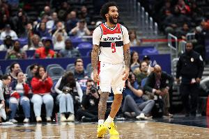 确实冤！贾斯汀·尚帕尼鼻梁被打出血遭无视 抱怨领到技犯