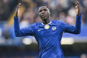 领先总丢分！TA：切尔西虽年轻但全是国脚，别再拿缺少经验当借口