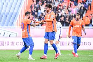 鲁媒：泰山新外援依然没有明确答案；新赛季前两轮可能都是主场