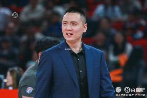 解说：卢伟把每一位球员的能力都发挥体现出来 打出了整体实力