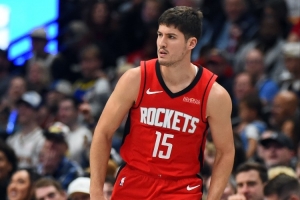 手感来了挡不住！谢泼德半场拿14分2板3助 次节3记三分独揽11分