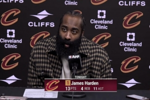 哈登：我在钱上牺牲了很多 虽然这些付出没被称赞 但我自己很满足