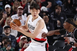 杨瀚森快回CBA了？解说：现在还不是世界末日 中锋本就难培养