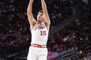 火媒：最后差3分不上手热的谢泼德？我对教练调整能力失去了信心