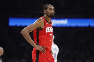 8失误太扎眼！杜兰特15中7拿到21分8板6助 末节11分难救主