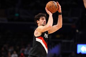 这场背好锅！阿夫迪亚全场打铁14中3&三分7中0 还有5失误