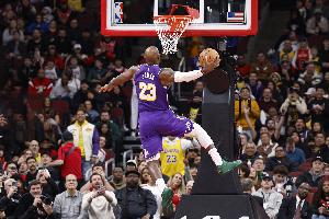 詹姆斯：如果我愿意 我仍能够以高水平征战多个赛季