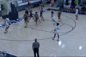 未来可期！美高毕业生致敬夜：郇斯楠爆砍生涯新高30分外加8板4帽