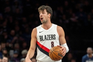 解说：阿夫迪亚入选全明星后就有点懈怠 也可能是疲劳 失误太多