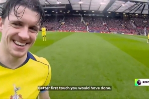 加拉格尔称要进球了，主裁奥利弗调侃：本来你第一下触球可以更好