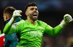 泰晤士报：拉亚儿时踢室内足球练习脚下技术，他像一名额外的中卫