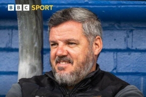 BBC：英乙球队主帅因性别歧视裁判，被罚禁赛9场+罚款+强制教育