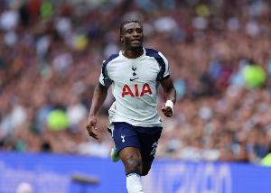 太阳报：库杜斯1月腿筋受伤后缺席近9场比赛，去荷兰找专家治疗