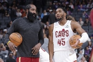 场上表现已足够惊艳 但哈登在场下的能力才是最令骑士将帅赞赏的