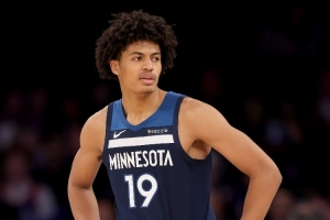 解说：虽然贝兰热曾打出代表作 但直面杨瀚森这4分钟两人差不多