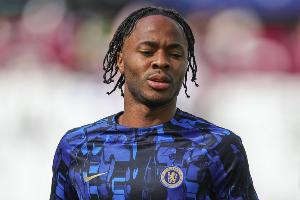 斯特林：出国踢球是个全新挑战，确信费耶诺德是能让我开心的地方