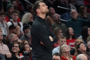 王仕鹏：开拓者进季后赛没戏  他们在西部前十的球队里是最差的