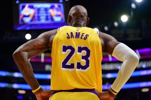 詹姆斯：我清楚自己正处于生涯后期 所以我更加珍惜这样的时刻