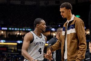 解说：福克斯为球队牺牲个人数据 文班受伤时他高效撑起全队进攻