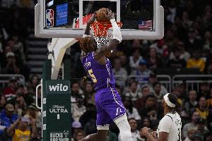 湖人主场迎战独行侠 艾顿降级为缺席比赛 东契奇继续缺阵