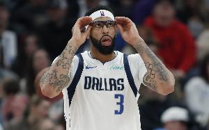 美记：杜蒙担忧独行侠球迷对交易走浓眉的反应 因未换回优质资产